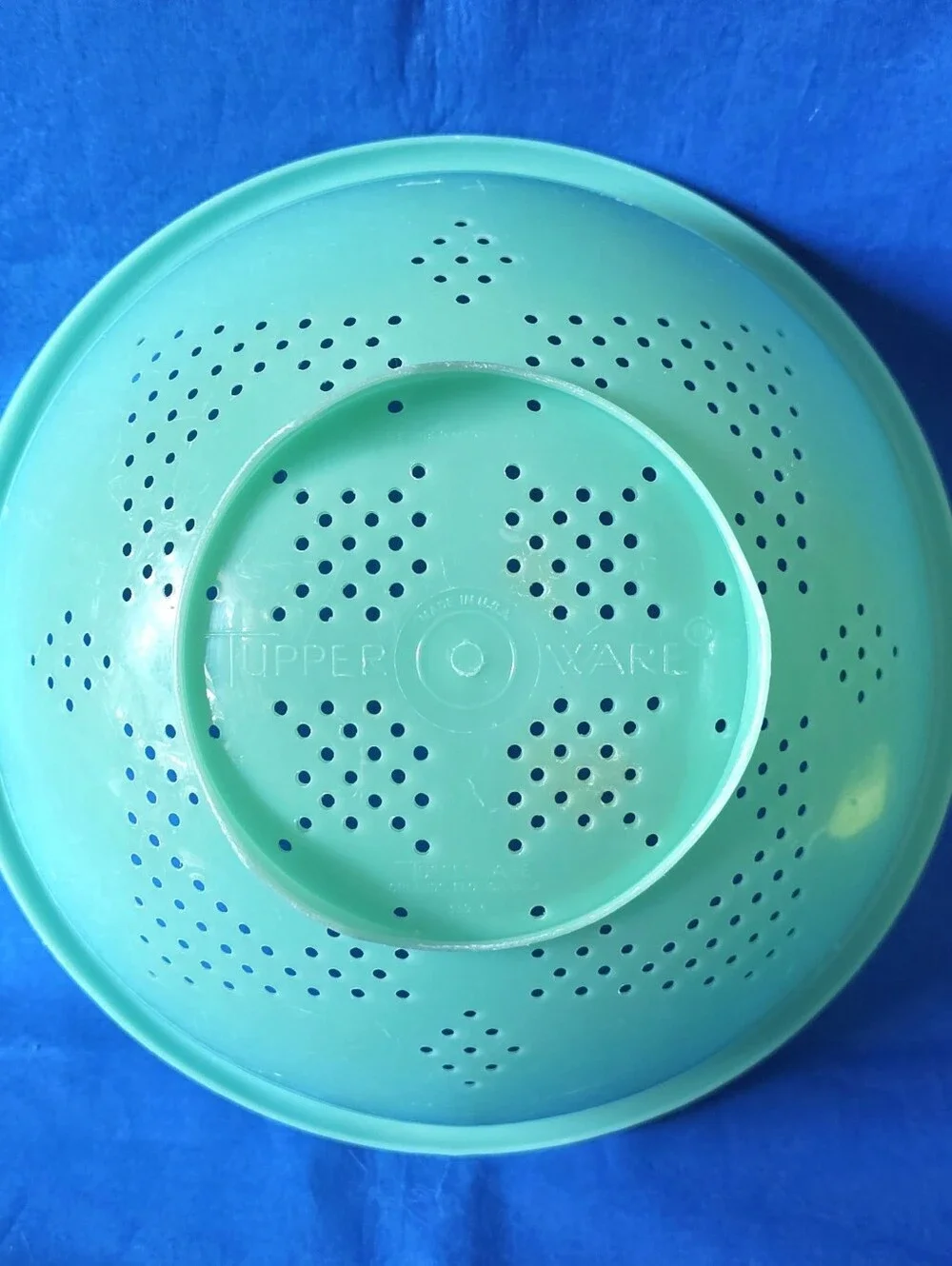 Tupperware Vintage 60s Colander Strainer Bowl Jadeite Green #339-3 Retro Kitchen